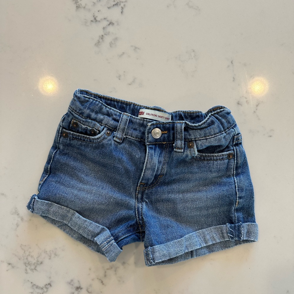 Girls Levi denim shorts size 4